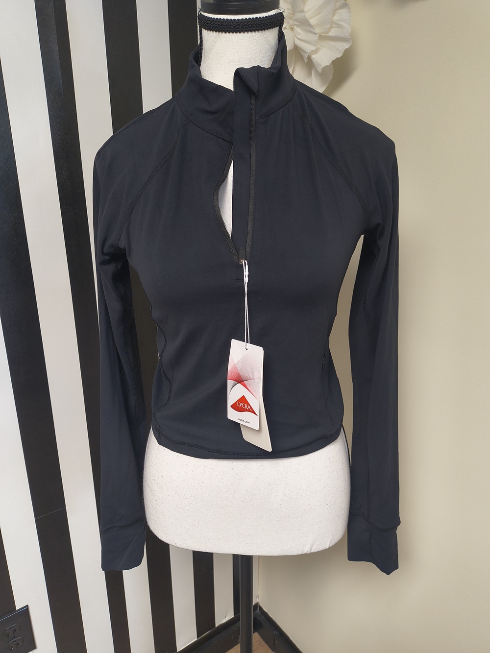 Women's Black Long-Sleeve Half-Zip Active Top - Picture 2 of 4